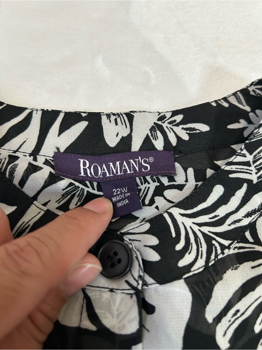 Roaman’s Plus Size 22W Tropical Leaf Sleeveless top - Picture 5 of 7